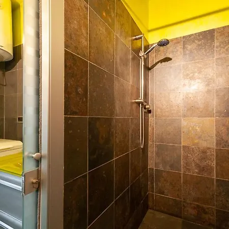 Dormire In Centro Galleria 16 Trieste